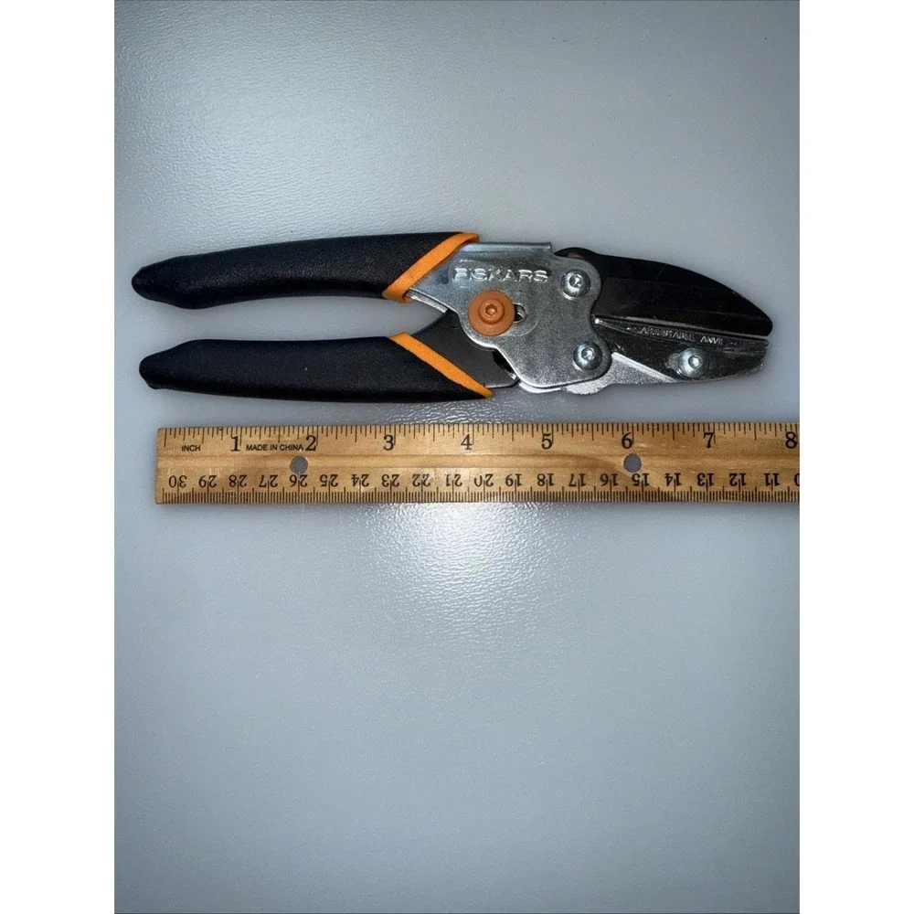 Fiskars Adjustable Anvil Pruning Shears Garden Clippers GroundSteel Blade EA0525